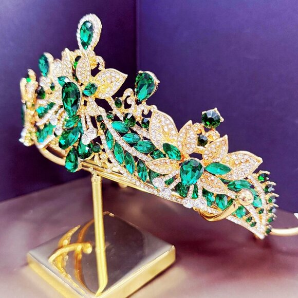 Flower Crystal Crown, Victorian royalty crown, Emerald tiara, Quinceanera crown